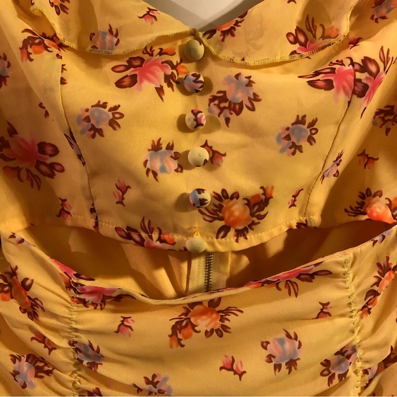 Crop top Skirt combo - Picture 2 of 3